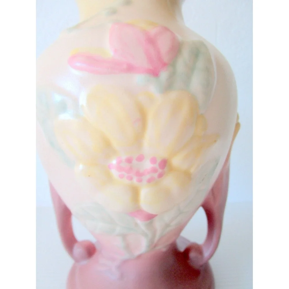 Hull Magnolia Double Sided Handled Art Vase Pastel Matte 9